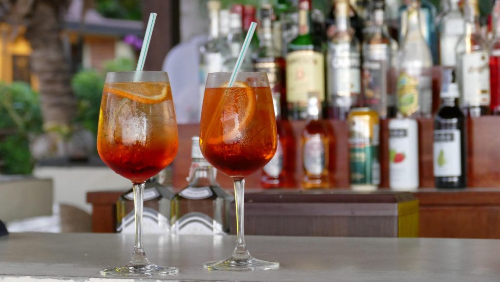 vinaconstanze-bar-1617190_1920